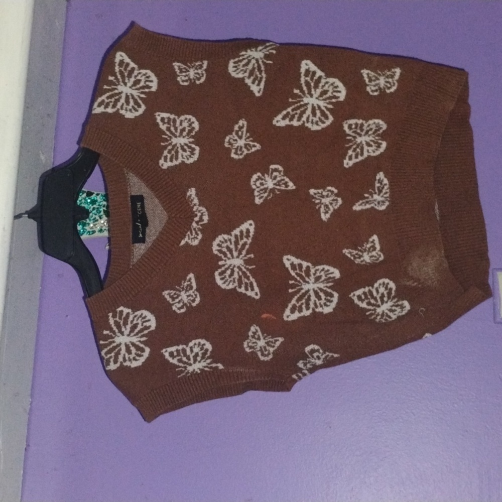 Knitted brown vest